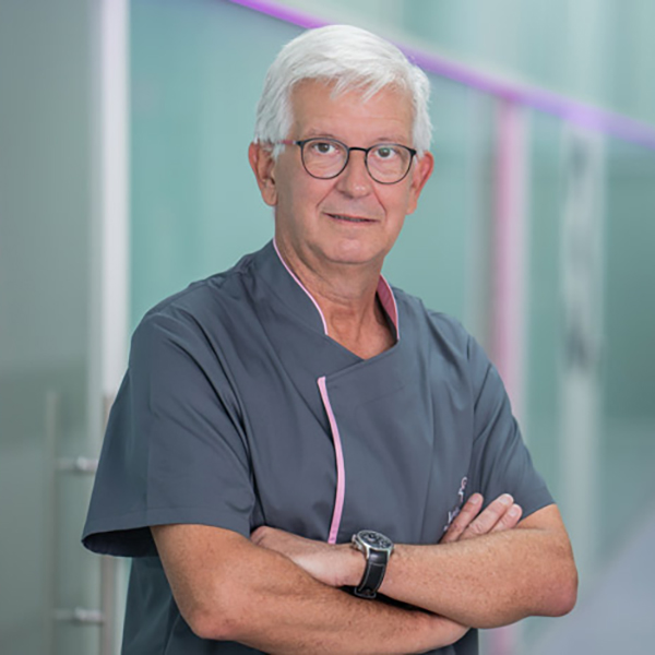 Dr. Emilio Bayón Álvarez